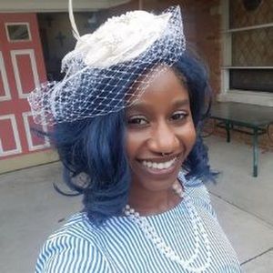 Meet your Posher, Tia